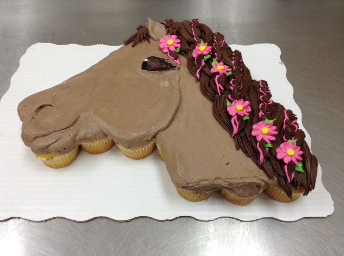 How to make a horse cake decoration