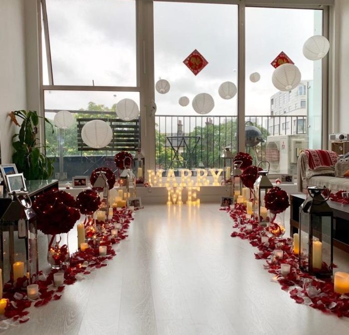 How to decorate room for proposal