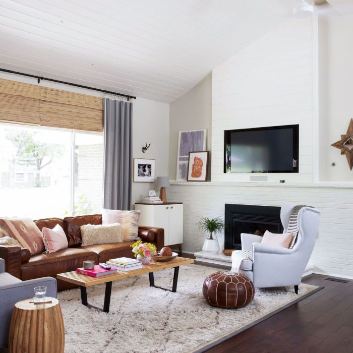 How to decorate a brown living room