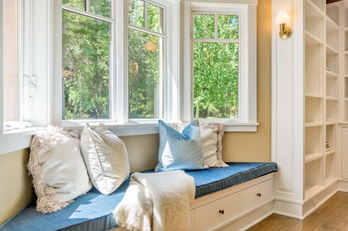 How to decorate wide windows